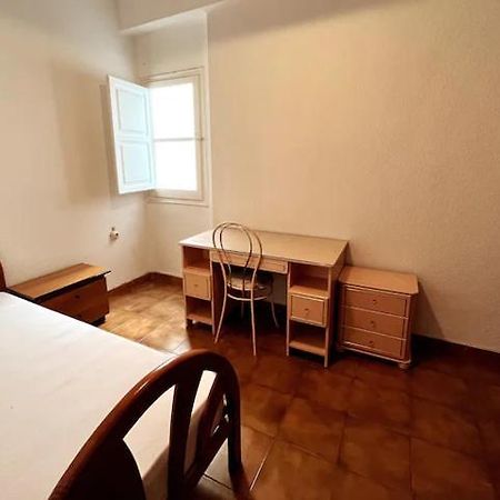 Comfortable Room - Habitacion Acogedora Valencia Exteriör bild
